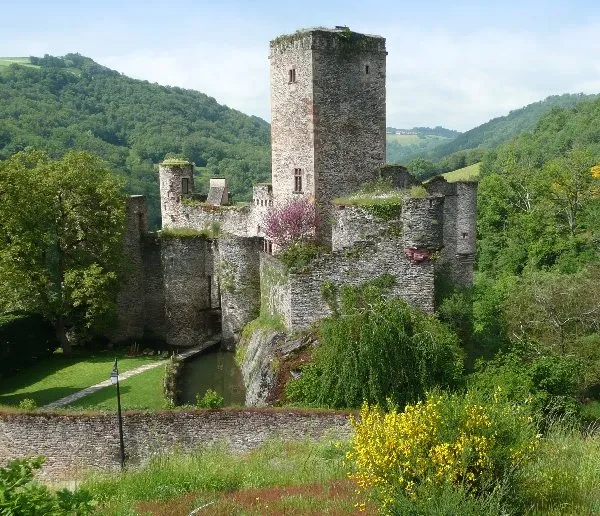 CHATEAU DE BELCASTEL, GALERIE D'ART - ANIMAZING MONDE D'ILLUSTRATION